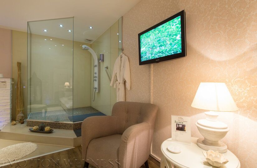 Ambiente Noir von Emotion Wellness - erotische Massage in Wien